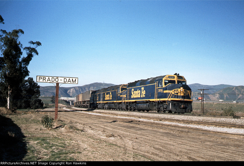 ATSF 5930 (REPOST)